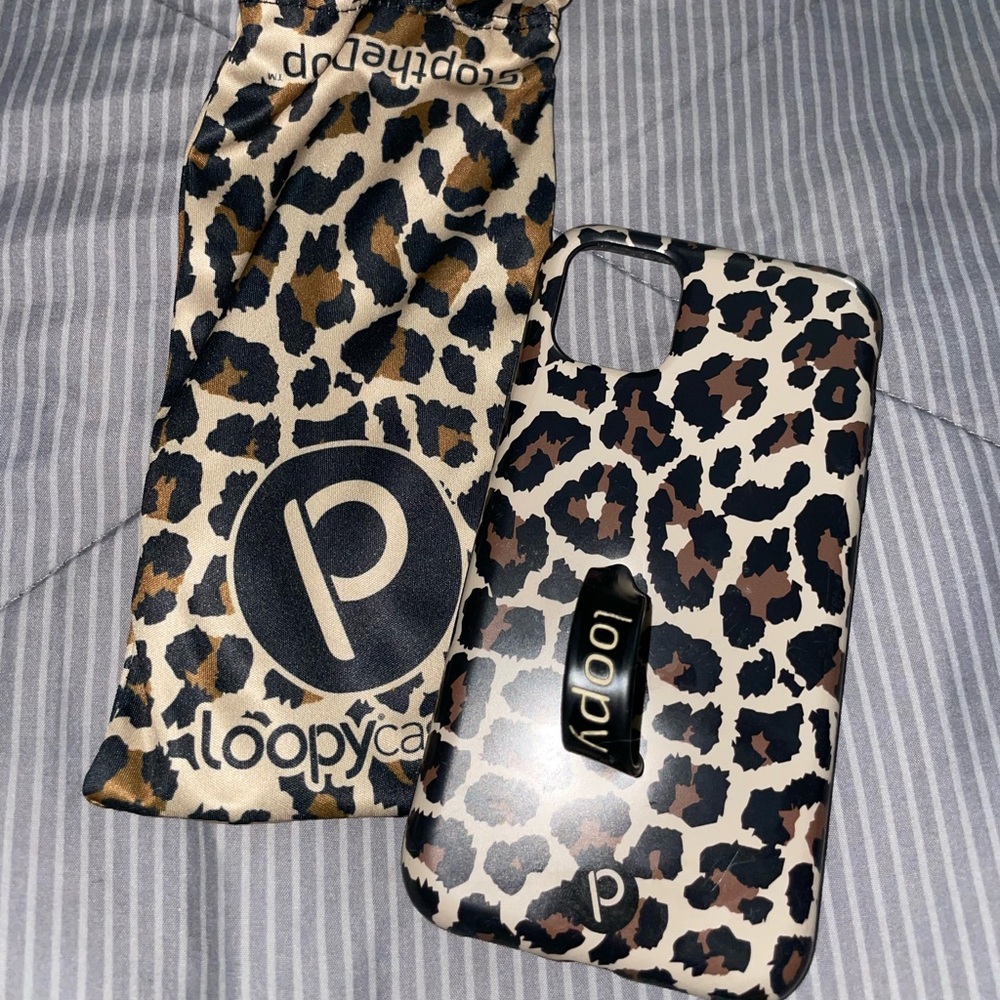 Loopy Leopard case IPhone 11